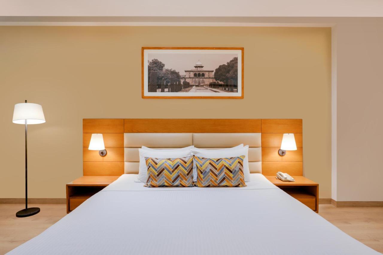 Lemon Tree Hotel Agra Shikohabad Екстер'єр фото