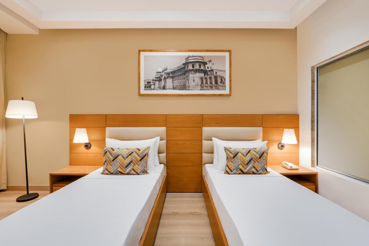 Lemon Tree Hotel Agra Shikohabad Екстер'єр фото